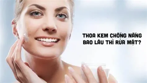 Bôi kem chống nắng bao lâu thì rửa mặt