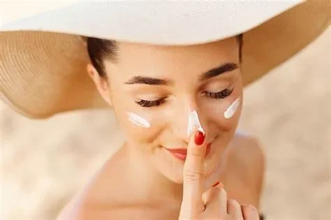 Kem chống nắng và nỗi lo "mụn ơi đừng đến"